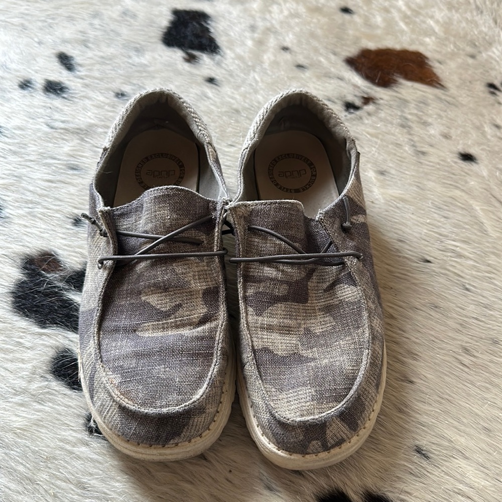 Camo canvas Hey Dudes